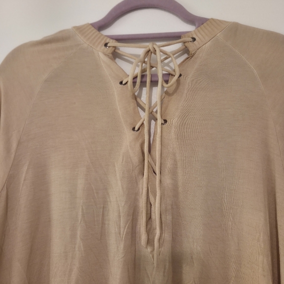 POL Tan Oversized Long Sleeve Blouse With Lace Detail On Sleeves & Lace-Up Back - Picture 4 of 7